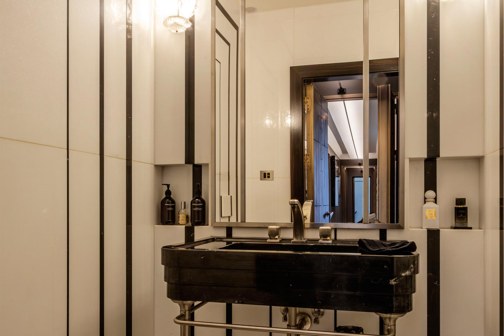custom furniture works apartment roma - italian luxury furniture brands - 8