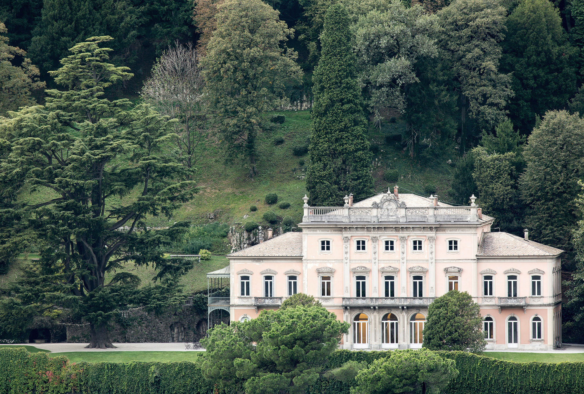 LAKE COMO DESIGN FESTIVAL Simonetto is pleased to announce its participation in the eighth edition&hellip; - italian luxury furniture brands - 2